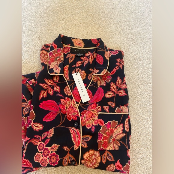 Women’s 2-Piece Satin Wide Leg Pajama Set. - Picture 6 of 6